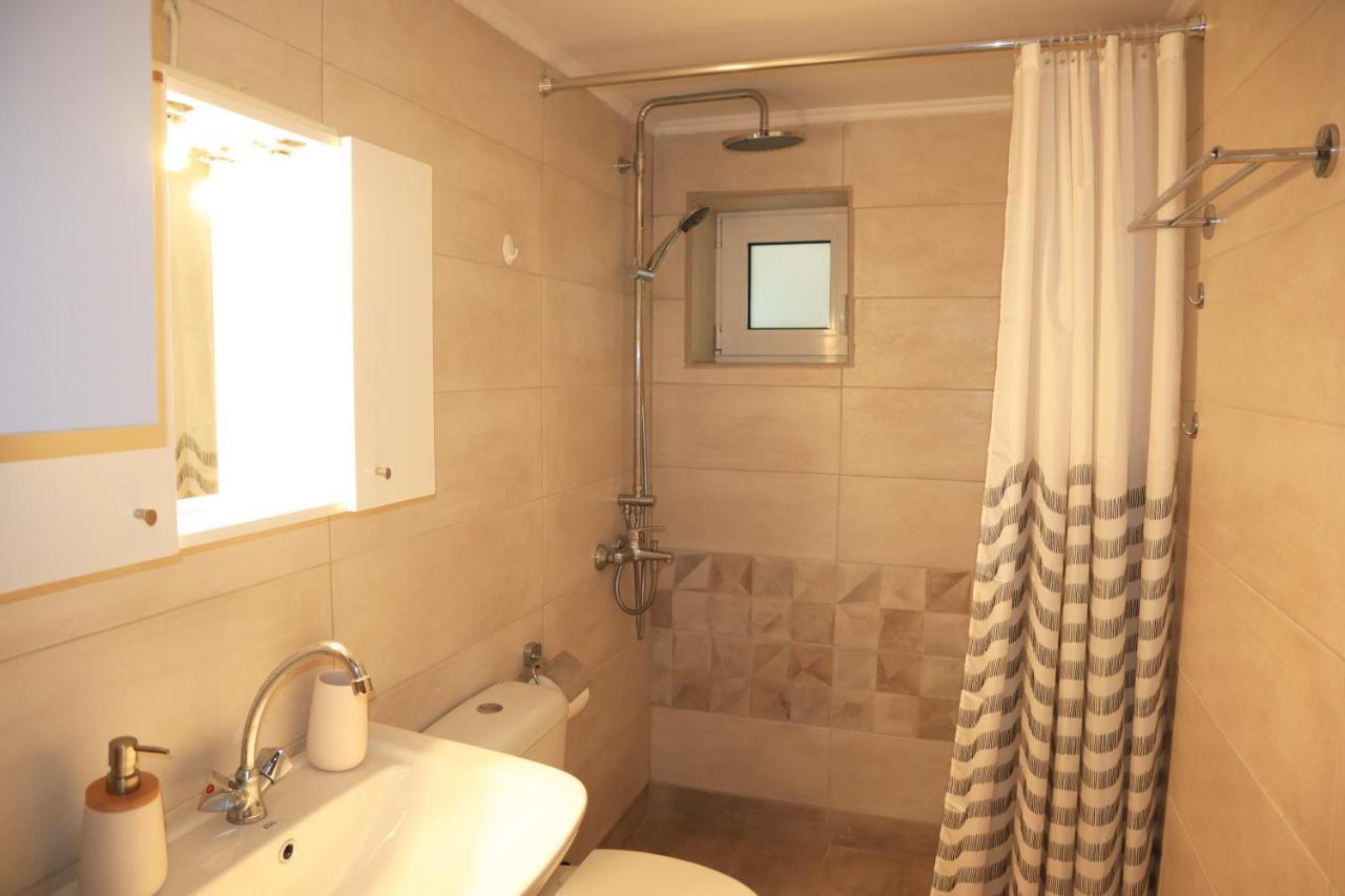 Romanza Kournás Extérieur photo