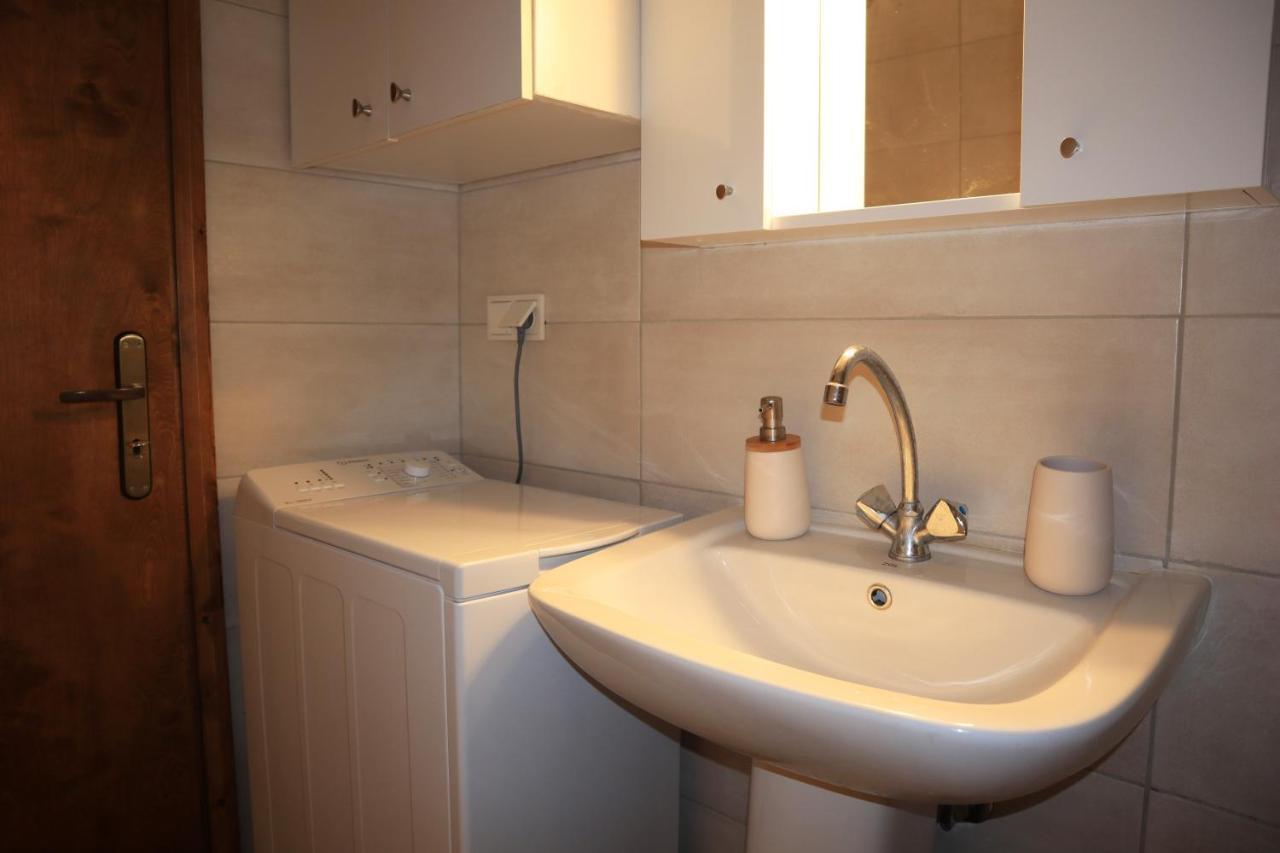 Romanza Kournás Extérieur photo