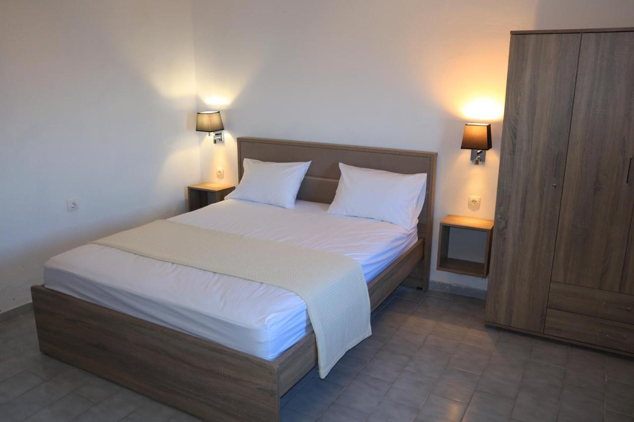 Romanza Kournás Extérieur photo